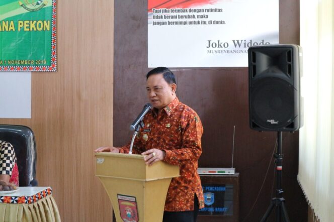
					Sosialisasi TP4D Lampung Barat Di Buka Wabub Drs .H.Mad Hasnurin 