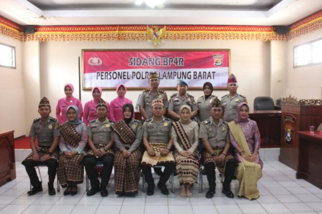 
					Sidang BP4R Di Aula Pratisarwawirya Oleh 4 Pasang  Personiel Polres Lampung Barat