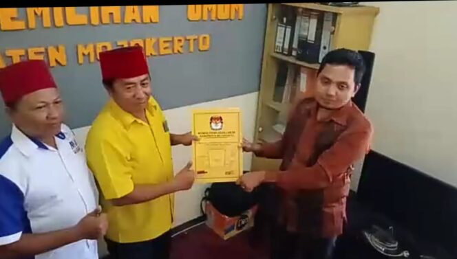 
					Datangi Kantor KPUD “Budayawan Mojokerto-Edi Weliang” Mencalonkan Diri Maju Ke Pilbub 2020