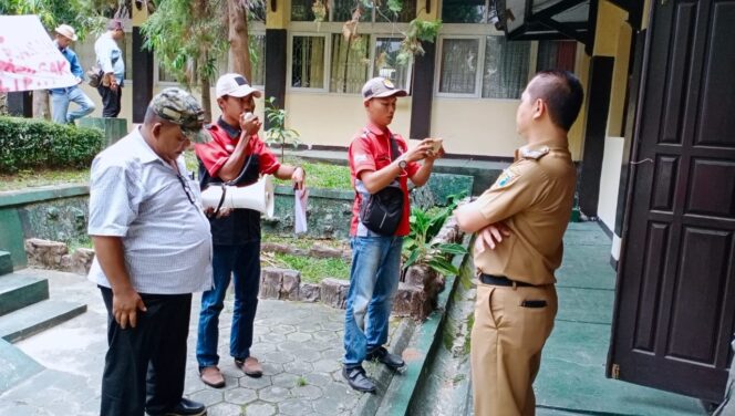 
					Khoidir Ketum Libas : Dikawatirkan Akan Terjadi Bencana Akibat Penambangan Pasir Laut Oleh PT. LIP