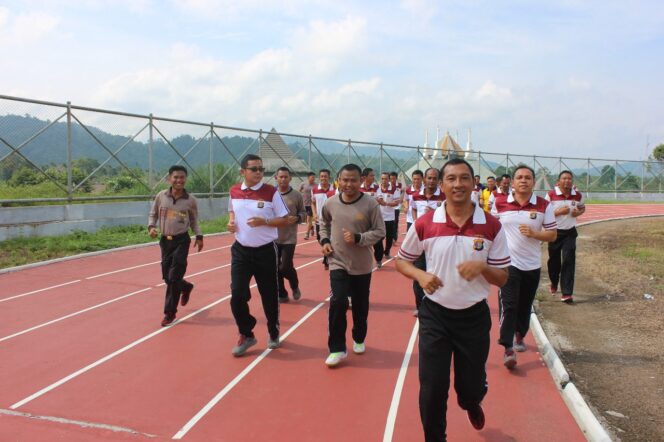 
					Kapolres Lampung Barat Fasilitasi Latihan Gratis Kepada 107 Personil Yang Memenuhi Persyaratan SIP