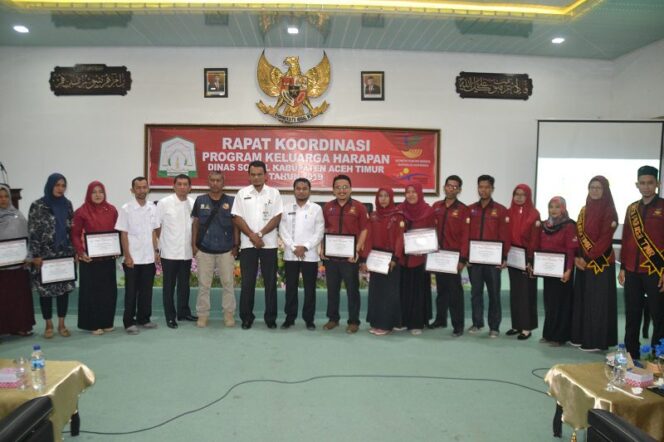 
					Bupati Aceh Timur Melalui Asisten 1 Laksanakan Rakor PKH Tahun 2019