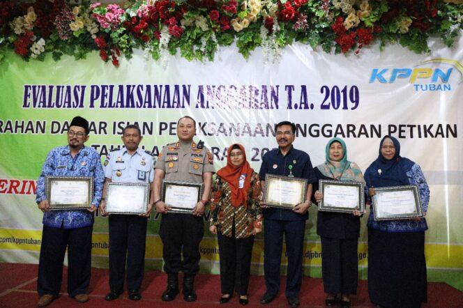 
					Dipa APBN Tahun 2020 Harus Diserap Awal Tahun. Bupati : Agar Masyarakat Segera Menikmati Hasil Pembangunan Lebih Cepat.