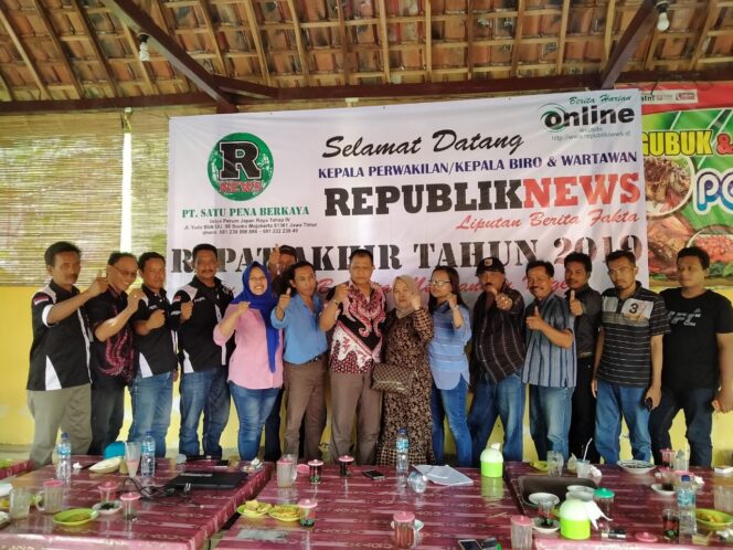 
					Media RepublikNews Adakan Rapat Akhir Tahun 2019