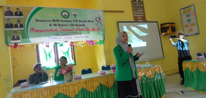
					Mahasiswa STIS DAYAH AMAL Peureulak Peringati Hari Ibu Di SDN 2 Idi