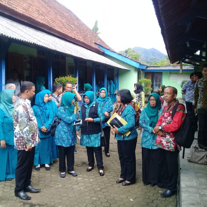 
					Desa Ngadirojo Wakil Pacitan Dalam Lomba PHBS Tingkat Provinsi Jawa Timur