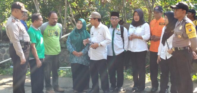 
					Rumah Erny Surya “Ludes Dilalap Si Jago Merah”Camat, Kades Kare Dan BPBD Beri Bantuan