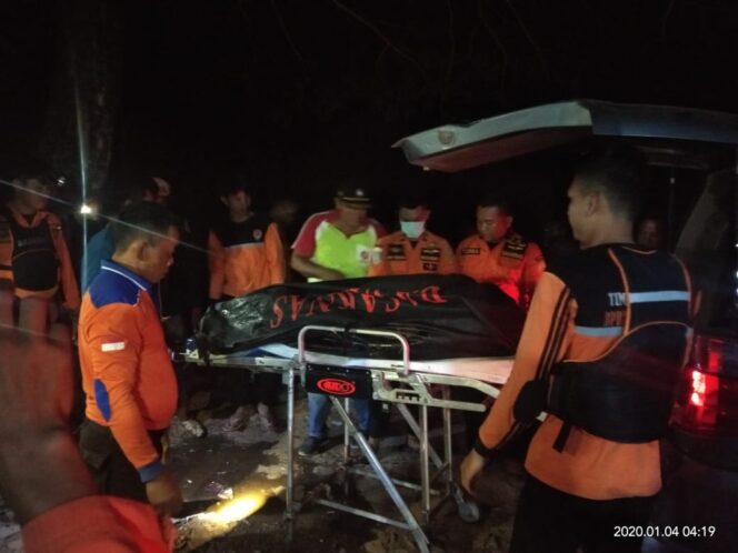
					Di Temukan Satu Korban Meninggal Dunia, 2 Korban Masih Dalam Pencarian Tim SAR