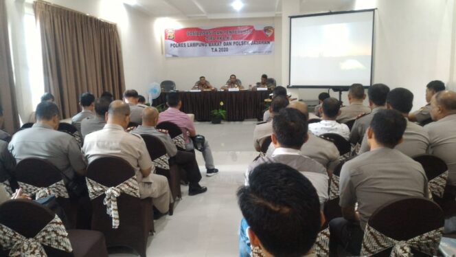 
					Polres Lampung Barat Adakan Sosialisasi Pengunaan Angaran dan Penyerahan DIPA