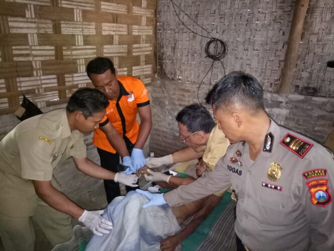 
					Warga Mojowarno Digegerkan Penemuan Mayat Pria Gantung Diri