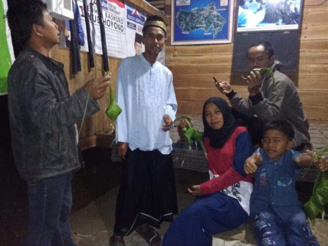 
					Acara Adat Gumbrekan Desa Pringkuku Kabupaten Pacitan