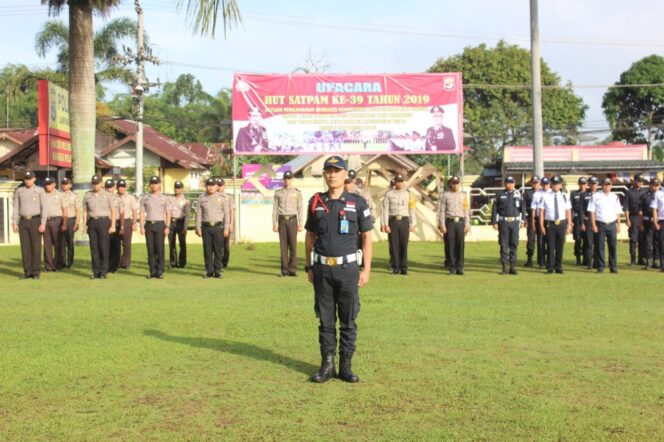 
					Polres Lambar Gelar “Upacara HUT Satpam ke 39” Bersama TNI, Sat Pol PP, Senkom, Serta Dinas Terkait
