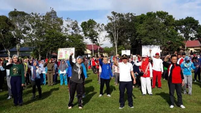 
					Wagub Lampung Kunjungi Lambar, Bupati Minta Infrastruktur Jalan Diperbaiki