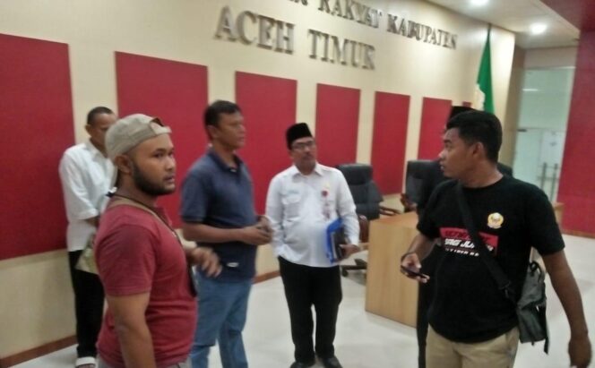 
					Saat Rapat Dengan Bappeda Dua Wartawan INEWS TV Di Usir Di Gedung DPRK Aceh Timur