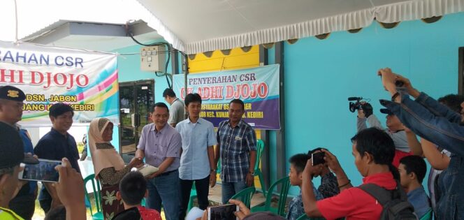 
					CV Adhi Djojo Serahkan Corporate Social Responsibility Kepada Ratusan Anak Yatim dan Kaum Dhuafa