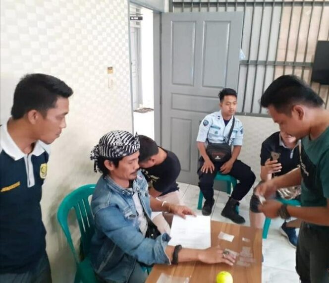 
					Polres Tanggamus Selidiki Pelaku Pelemparan Bola Kasti, yang Berisi Sabu ke Dalam Lapas Kota Agun