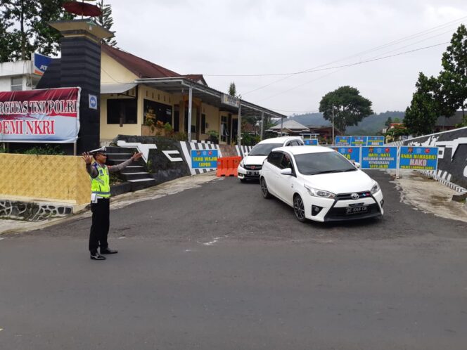 
					Ciptakan Rasa Aman dan Nyaman Bagi Pengendara, Sat Lantas Polres Lampung Barat Laksanakan Pam Rawan Pagi