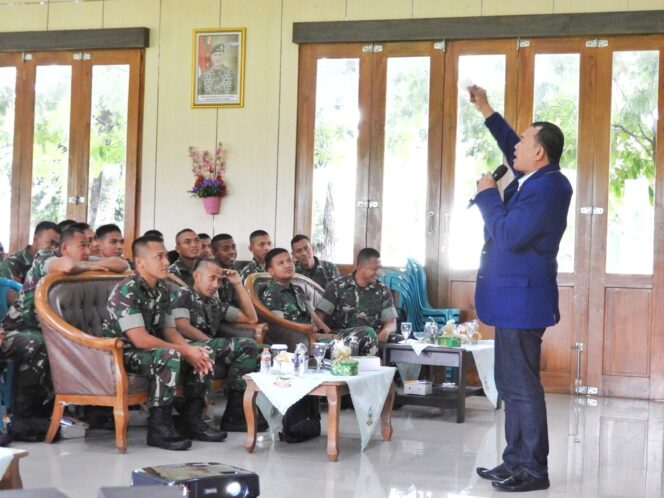 
					Cegah Gejala Stroke dan Jantung, Yonarmed 12/Divif 2 Kostrad Undang Konsultan Kesehatan