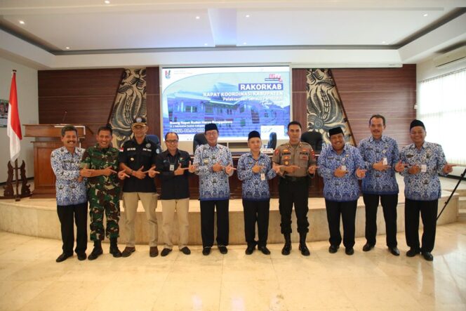 
					Gelar Rakor Sensus Penduduk 2020 Bupati Tuban : Semua OPD Harus Memenuhi Target Sensus Penduduk Online.Semua Warga Harus Terdata.