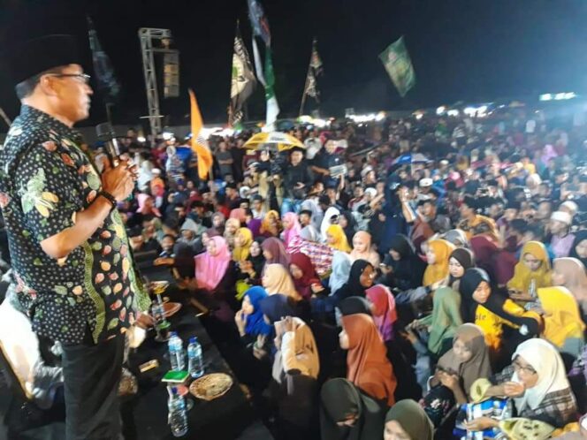 
					H.Setiajit Hadir dan Berikan Hadiah Umrah di Acara Pengajian Akbar Harlah NU