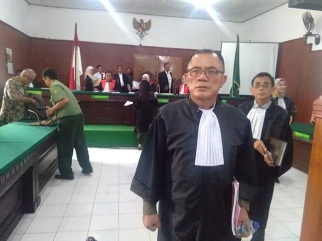 
					Suara Hati Sang Advokat Mencari Keadilan Kepada Presiden