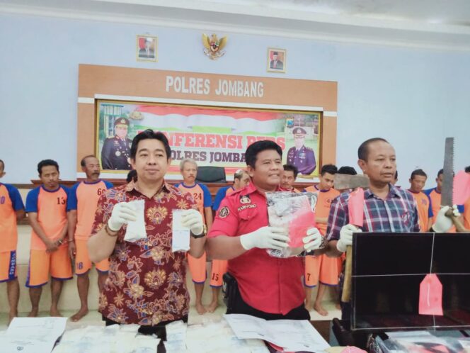 
					Satresnarkoba Polres Jombang Ungkap Peredaran Narkoba Bernilai Ratusan Juta