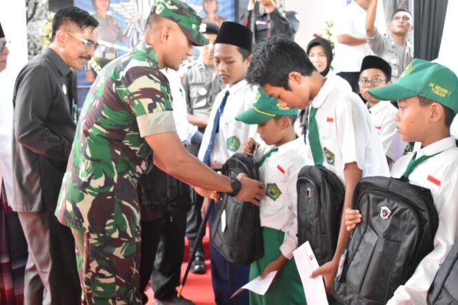 
					Dandim 0811/Tuban Hadiri Peresmiaan Gedung Sanika Satyawada Polres Tuban