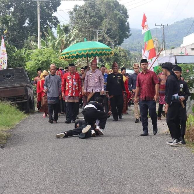 
					Musrenbang Batu Brak Dibuka Langsung oleh Assisten 1 Bidang Pemerintahan dan Kesejahteraan Masyarakat
