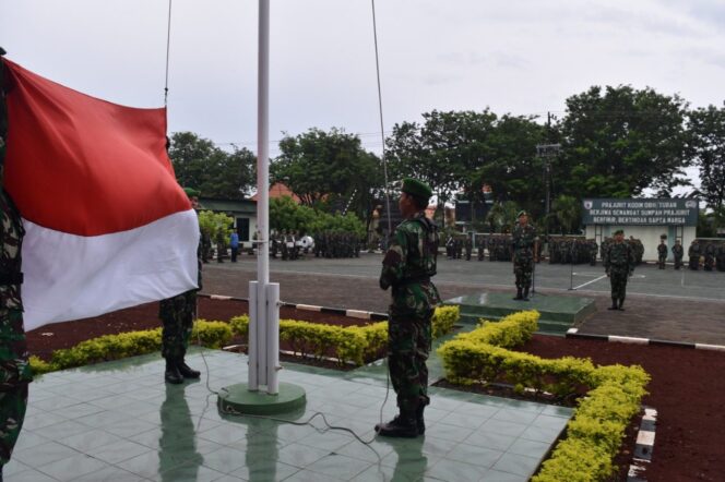 
					Kodim 0811 Tuban Laksanakan Upacara Pengibaran Bendera Merah Putih