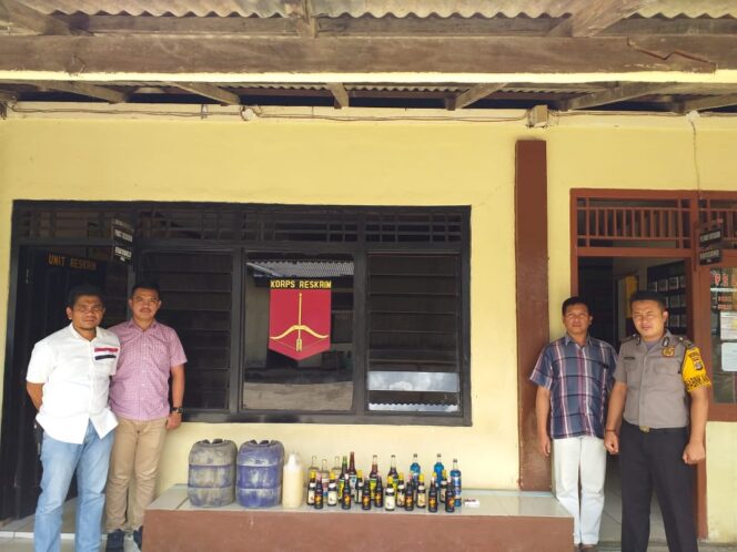 
					Polsek Sekincau Amankan Puluhan Miras