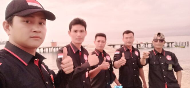 
					FPII Korwil Pesibar Meminta Pihak Kepolisian Menangkap Peratin Sumber Rejo Yang Diduga Merusak Taman Nasinal