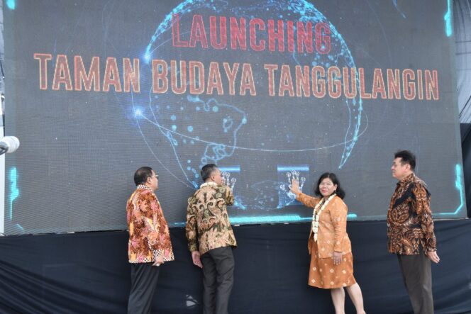 
					Taman Budaya dan Monumen Instalasi IKM di Tanggulagin Salah Satu Ikon Sidoarjo
