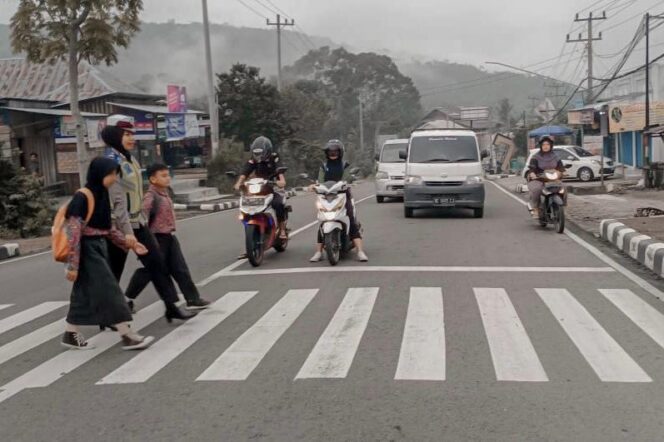 
					Giat Pam Rawan Pagi Satlantas Polres Lampung Barat