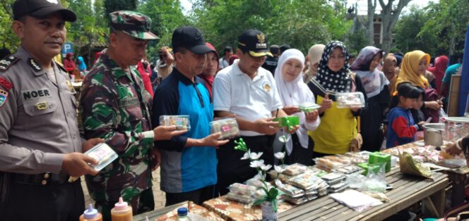 
					Ribuan Orang Serbu Lounching Pasar Kaget “UMKM EKA WIRA” Desa Kare Madiun