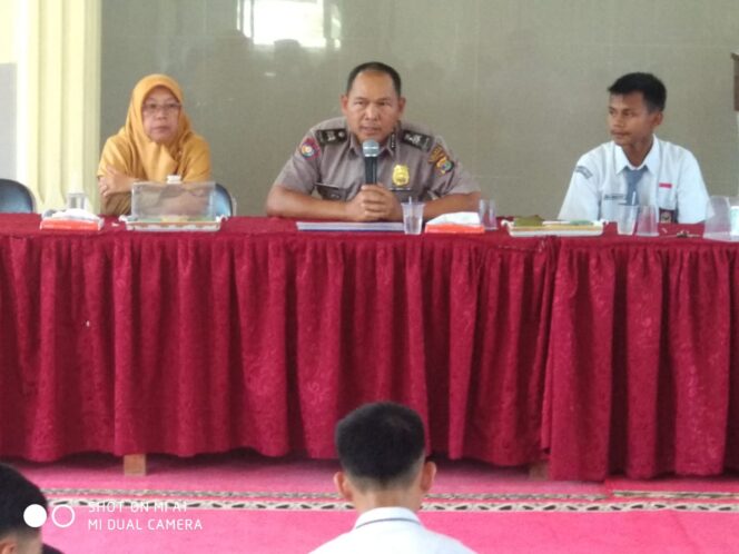 
					Bintibmas Berikan Penyuluhan di SMAN 1 Liwa