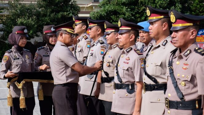 
					Lima Kapolsek Wilayah Polres Sidoarjo Di Ganti