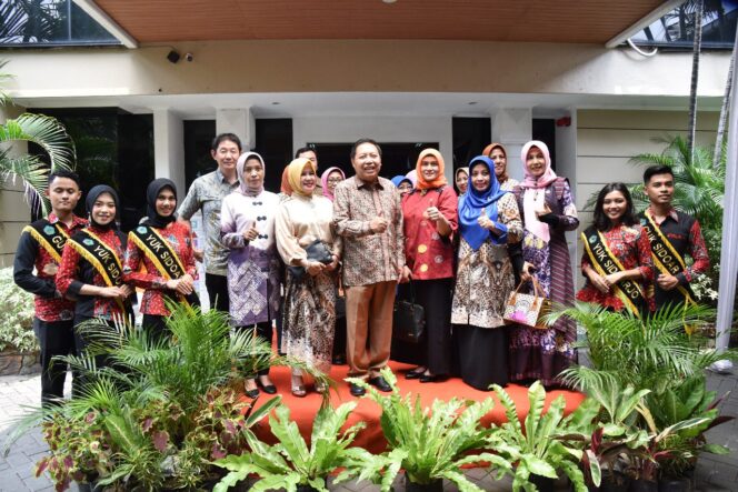 
					PKK Se-Bakorwil Malang  Bersilaturahmi di Kabupaten Sidoarjo