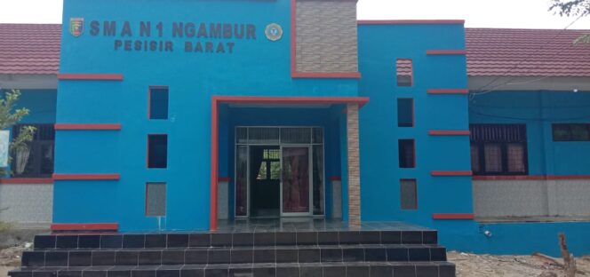
					Wali Murid SMAN 1 Ngambur Keluhkan Pembelian Buku LKS dan Iuran Sekolah