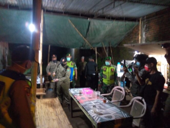 
					Giat Peduli Warga Bersama Kapolres Sidoarjo,Jajaran Kodim, Garnisun dan Satpol PP Sidoarjo