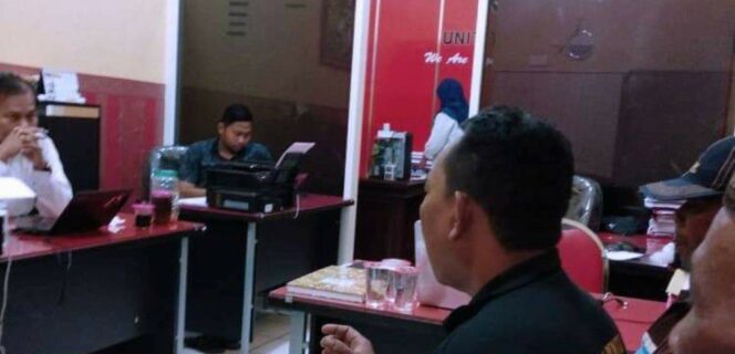 
					Warga Kablukan Bangilan Tuban Laporkan Kadesnya Terkait Dugaan Pengambilan Keuntungan Program PTSL.