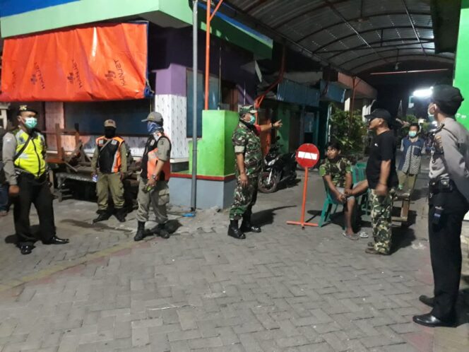 
					Antisipasi Penyebaran Corona, Petugas Gabungan Sisir Wilayah Krembangan Surabaya