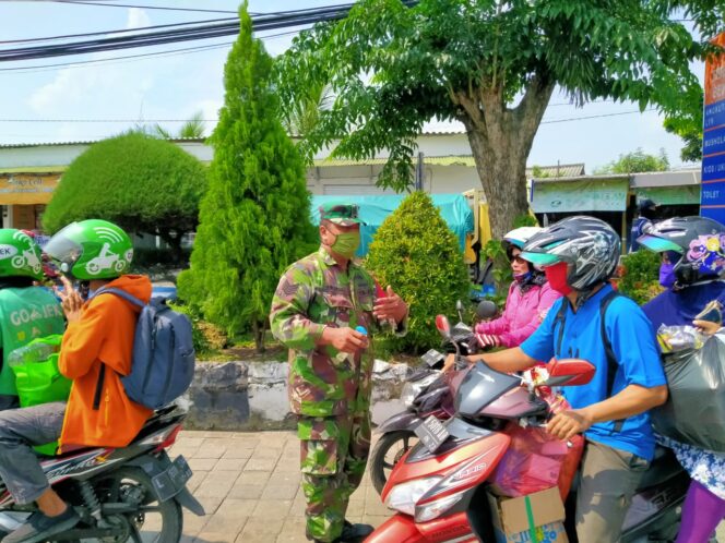 
					Pengendara yang Hendak Keluar maupun Masuk Surabaya, Wajib Masuk Posko