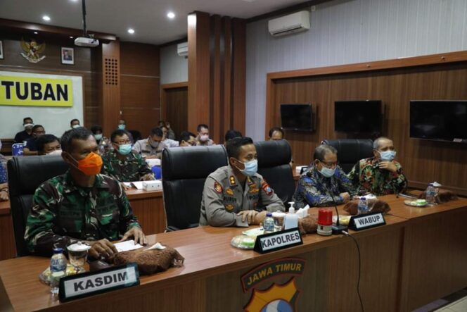 
					Orang Asing Yang Masuk Wilayah Kabupaten Tuban Diperketat Pengawasannya.