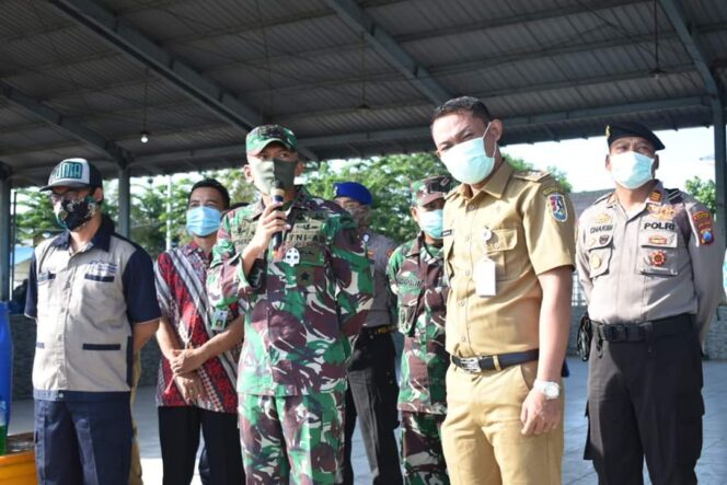 
					Nelayan dan Pedagang Ikan di PPI Bancar Mendapatkan Masker Gratis Dari Gugus Tugas.