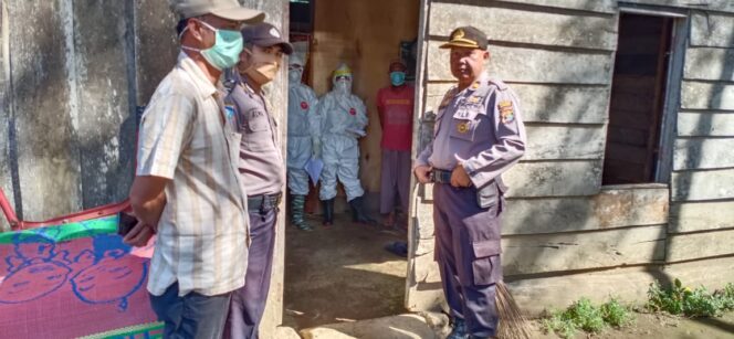 
					Polri dan TNI Dampingi Dinkes Lampung Barat Melakukan Pengecekan Kepada Salah Satu Warga ODP