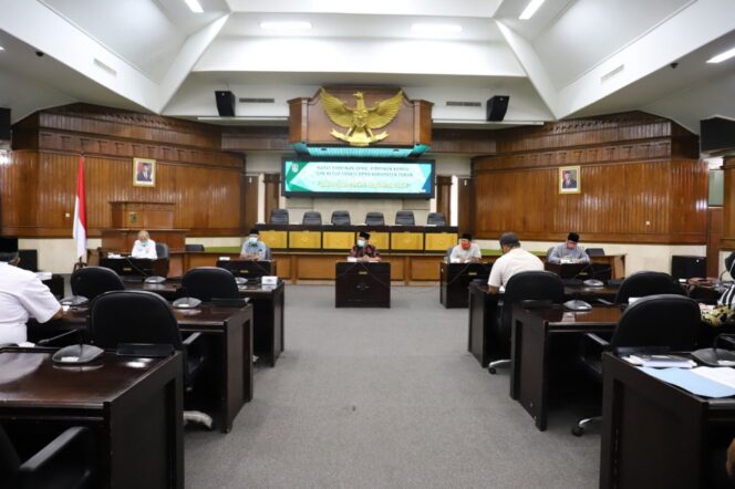 
					Molornya Pencairan Anggaran Pelaksanaan Gugus Tugas Kecamatan Disorot DPRD Tuban .