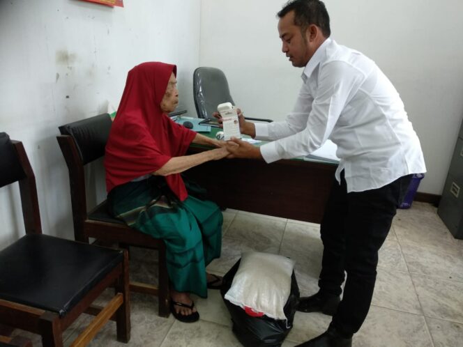 
					Kisah Seorang Lansia Yang Mengadu Nasib Mendapat Bantuan Dari Dinsos Aceh Timur