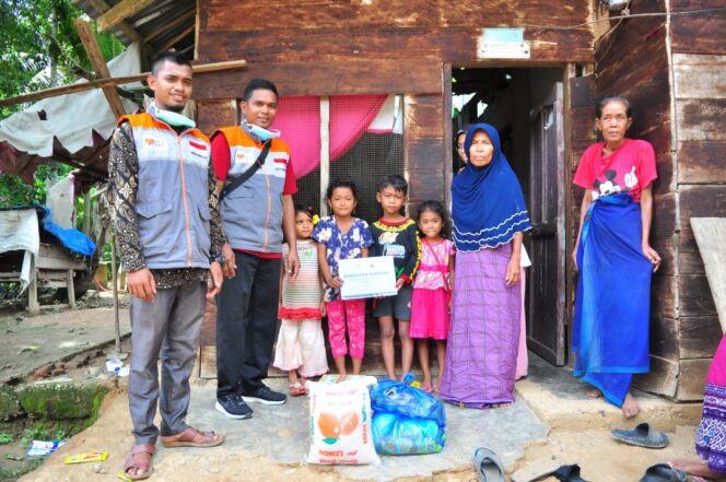 
					Bersama Rumah Zakat Aceh, Badan Dakwah Islamiyah PT Medco Bagikan Paket Sembako