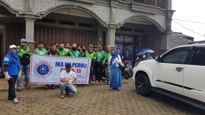 
					Ikatan Keluarga Alumni UII Berbagi Sembako Di Bulan Suci Ramadhan
