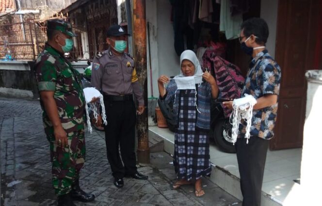 
					Masker dari Pemkot Surabaya, Disebar Anggota Kodim